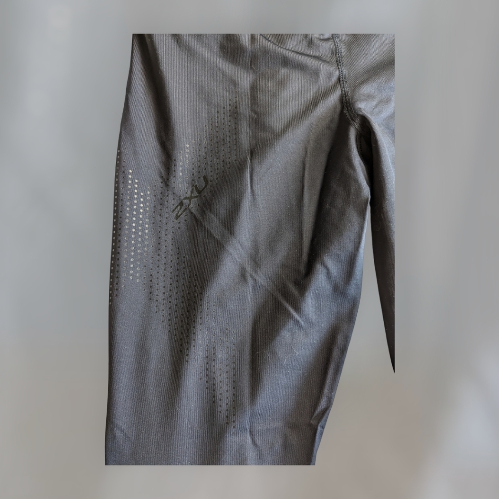 2xu Light Speed Mid-Rise Compression 3/4 Tights - Picture 3 of 5